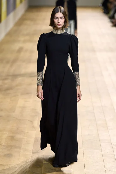 Look 33